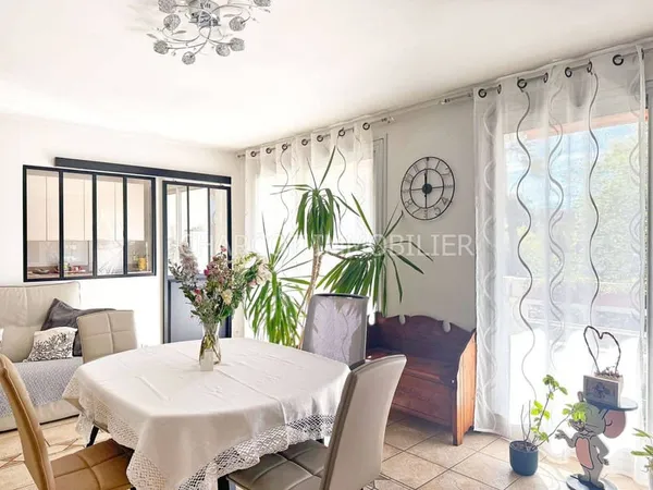 Appartement 5 pièces 93 m²