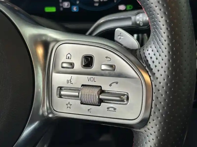 Mercedes Gla 250 e amg line — photo 12