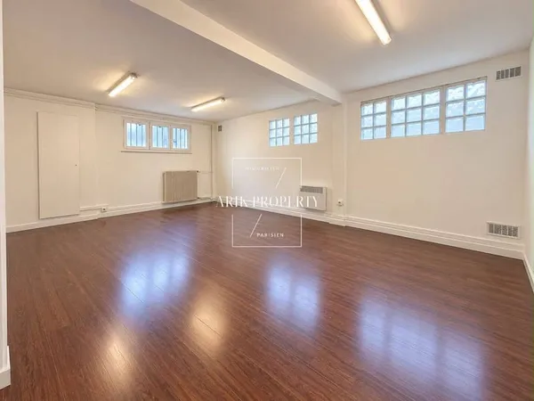Bureaux 167 m²