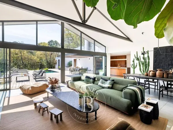 Maison de luxe 6 pièces 250 m²