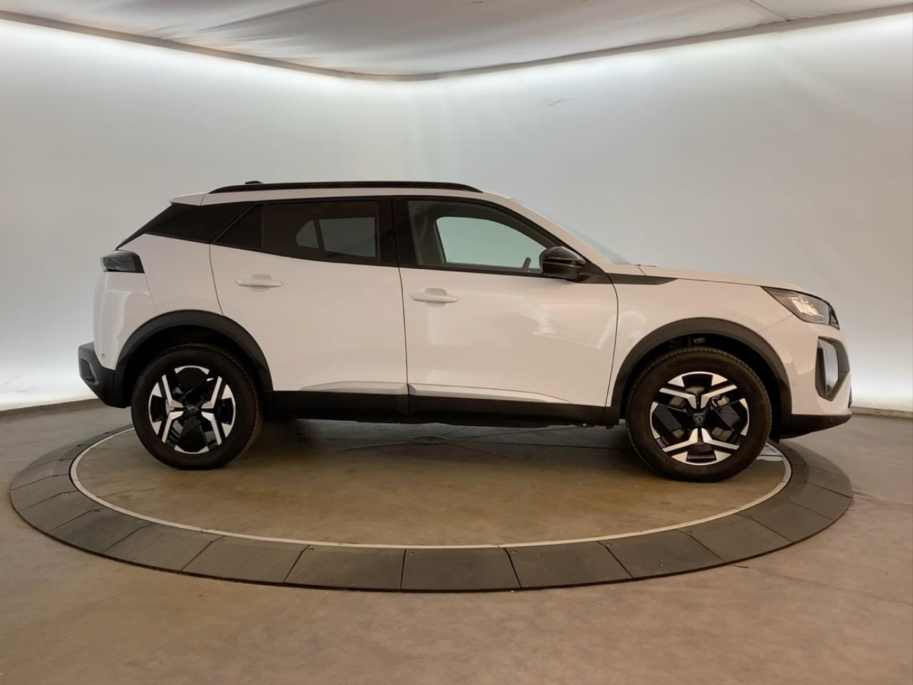 Peugeot 2008 hybrid 145 ch e-dcs6 allure — photo 4