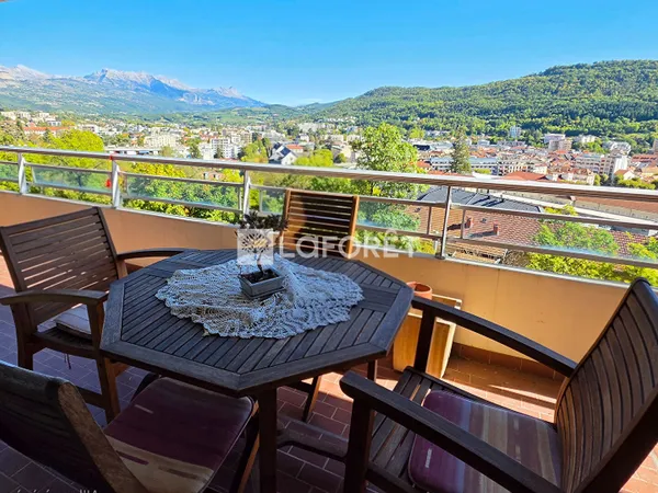 Appartement 4 pièces 98 m²