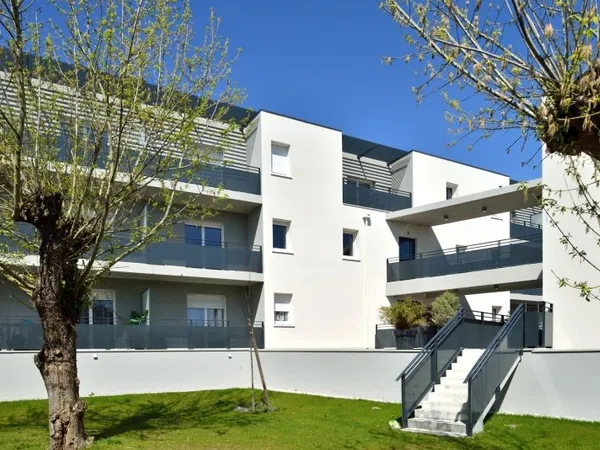 Merignac Capeyron - proche toutes commodités -T3 avec Balcon - Pkg Sous Sol