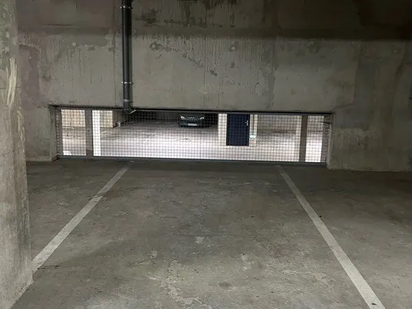 Lot de 2 places de parking 22m2 à vendre dans une résidence neuve à Champs-sur-Marne