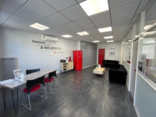 Local professionnel 85 m²
