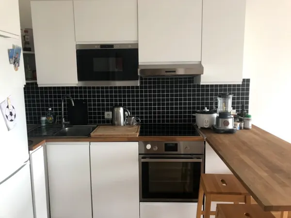 Loue appartement 32m² avec balcon Paris 10ème proche canal St Martin