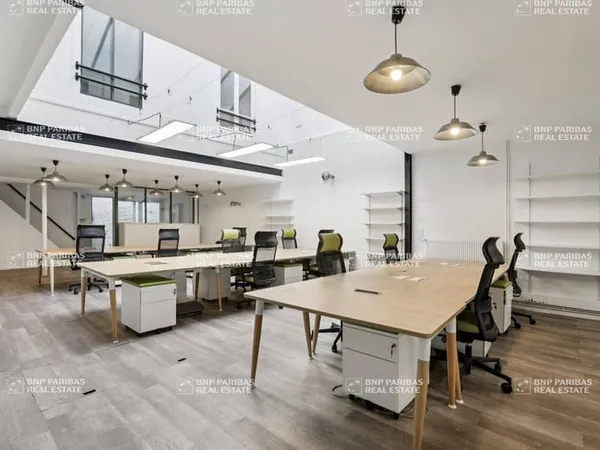 Bureaux 330 m²