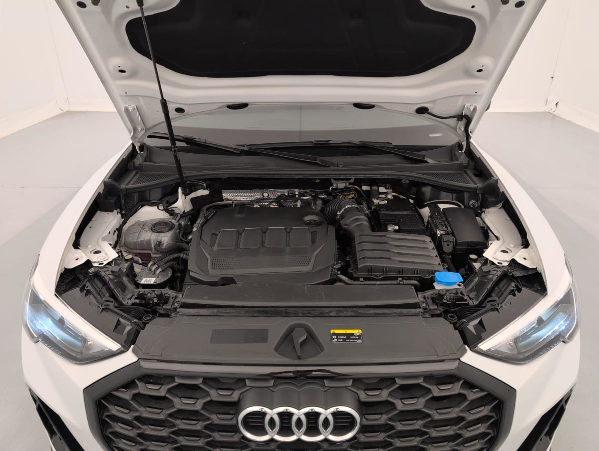 Audi Q3 Sportback — photo 21