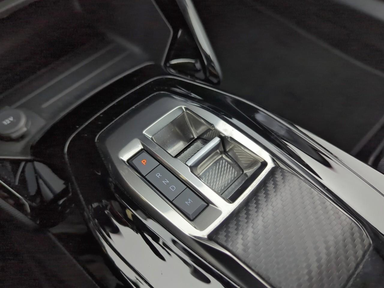 Peugeot 2008 puretech 130 s&s eat8 style — photo 27