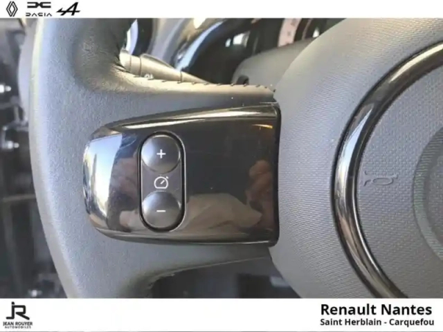Renault Twingo 1.0 sce 65ch urban night — photo 13