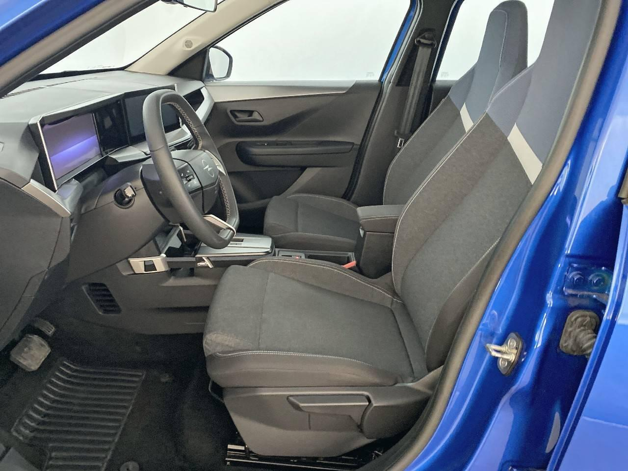 Opel Frontera 1.2 turbo hybrid 145 ch e-dct6 edition — photo 9