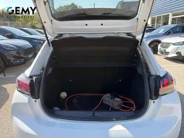 Peugeot 208 electrique 50 kwh 136ch — photo 6