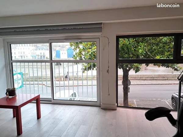 Local commercial 85 m²
