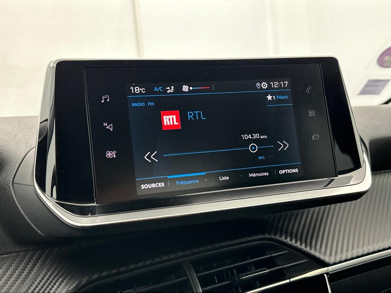 Peugeot 208 puretech 100 s&s eat8 style — photo 22