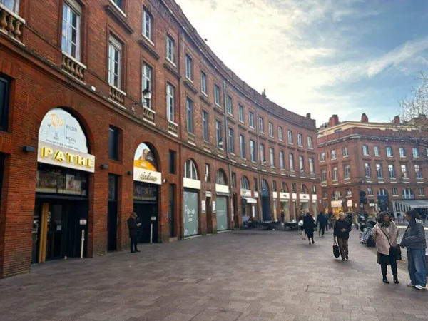 Local commercial 162 m²