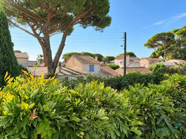Appartement T3/4 à rénover avec terrasses Hyères, L'Ayguad