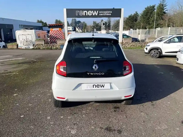 Renault Twingo iii e-tech — photo 42