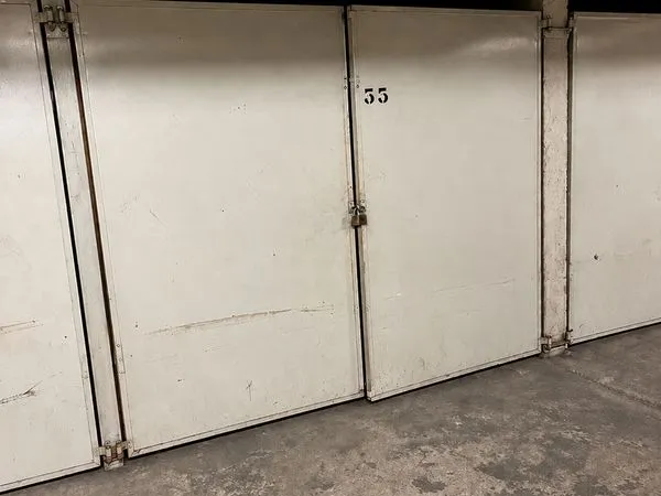 Garage box fermé