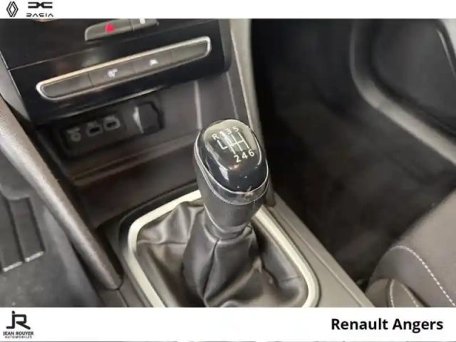 Renault Megane 1.0 tce 115ch business -21n — photo 6