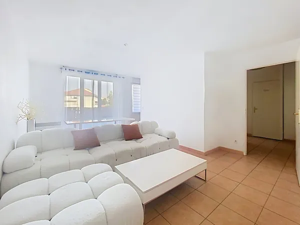 T2 lumineux avec balcon à Ville-la-Grand