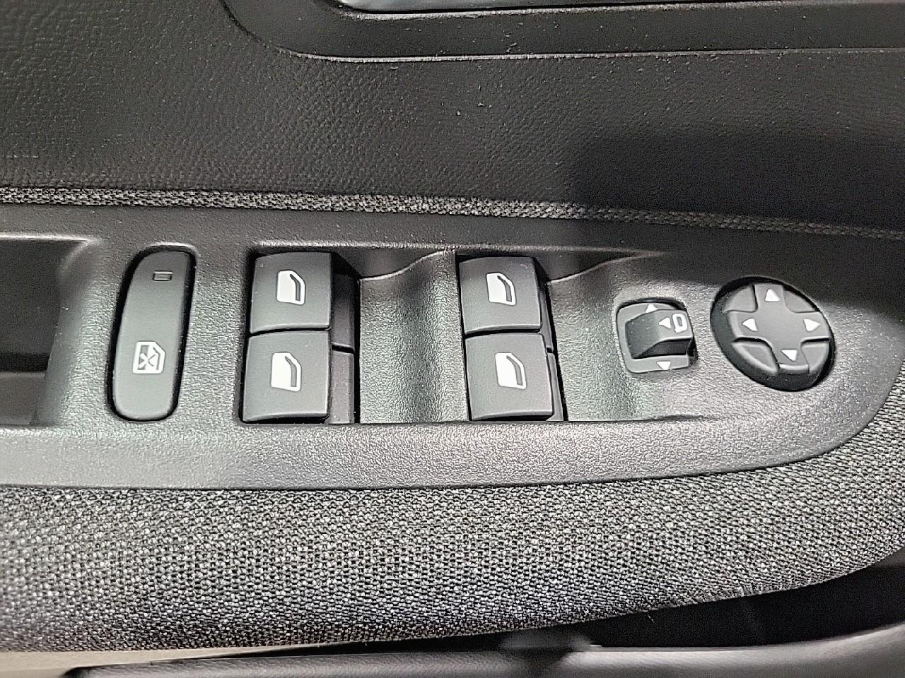 Peugeot 208 puretech 75 s&s bvm5 style — photo 23