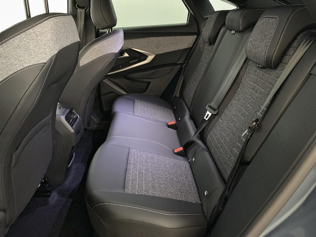 Peugeot 3008 hybrid 145 e-dcs6 allure — photo 10