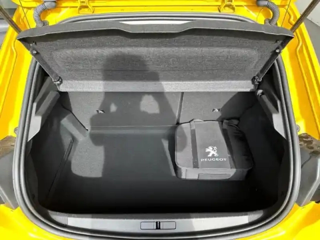 Peugeot 208 e- 136ch style — photo 5