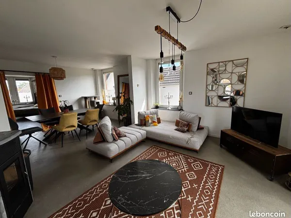 HAGUENAU - Appartement de caractère 102,2 m² - Beaux volumes & béton ciré