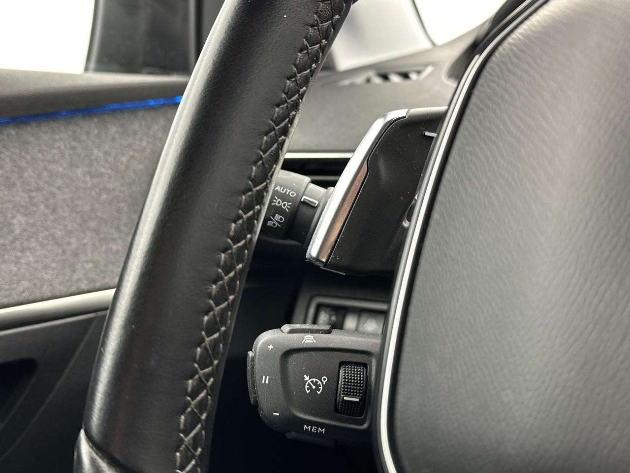 Peugeot 3008 hybrid 225 e-eat8 allure pack — photo 22