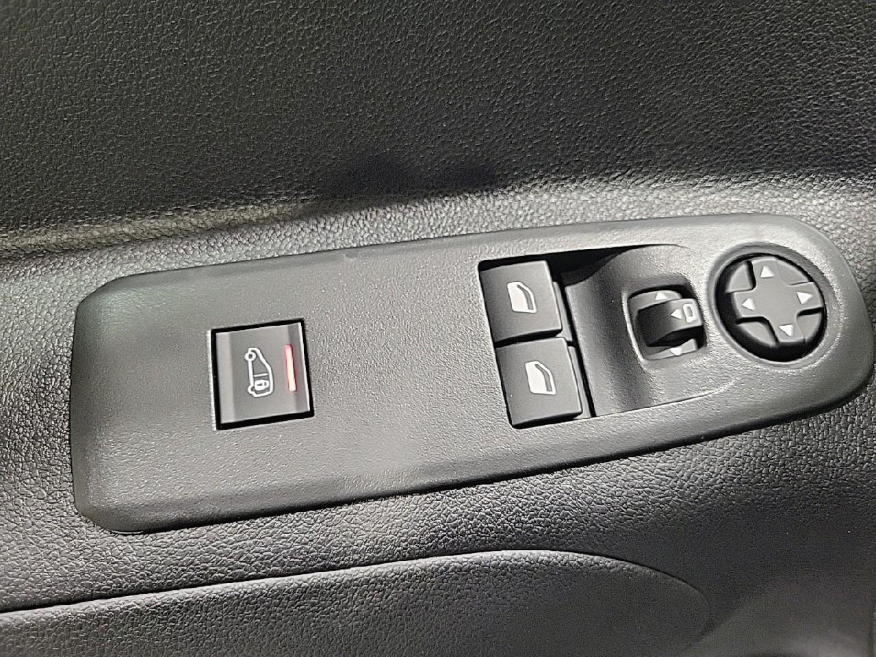 Citroën Berlingo van m diesel 100 ch manuelle — photo 23