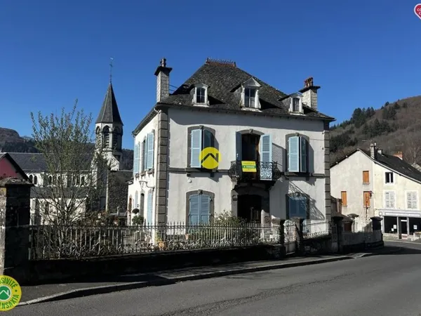 CENTRE-BOURG IMMEDIATEMNT HABITABLE