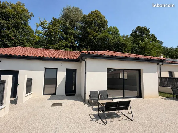 🏡 COUP DE CŒUR - Maison familiale de 2023 - DPE A - 122 m² habitables sur 514 m² de terrain cloturé 