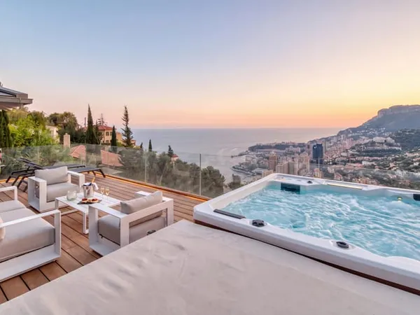 Roquebrune Cap Martin- Villa contemporaine à 5 minutes de Monaco