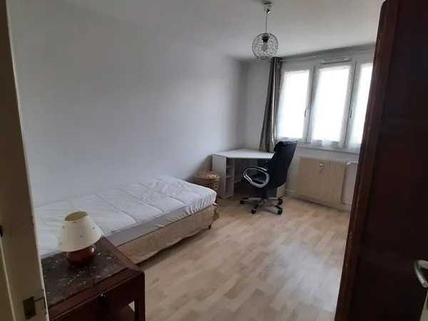 Chambre étudiant en coloc