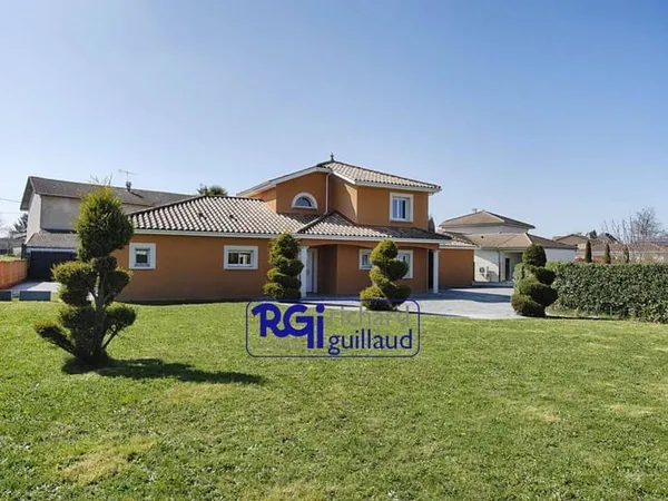 Maison 6 pièces 180 m²