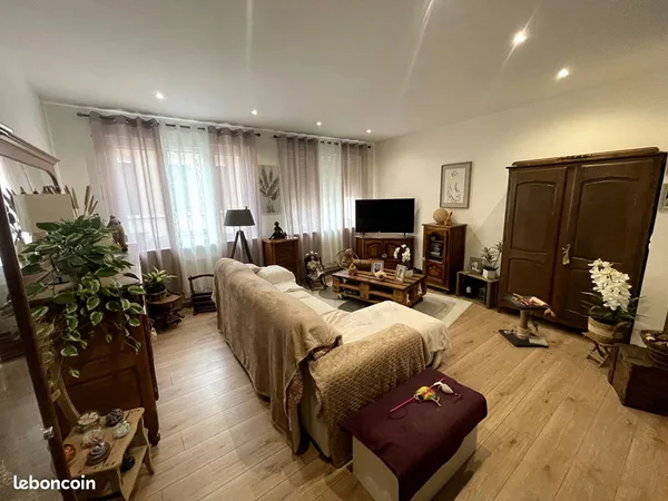 Immeuble 7 pièces 166 m²