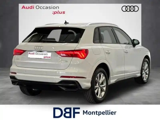 Audi Q3 35 tfsi 150 ch s tronic 7 s line — photo 5