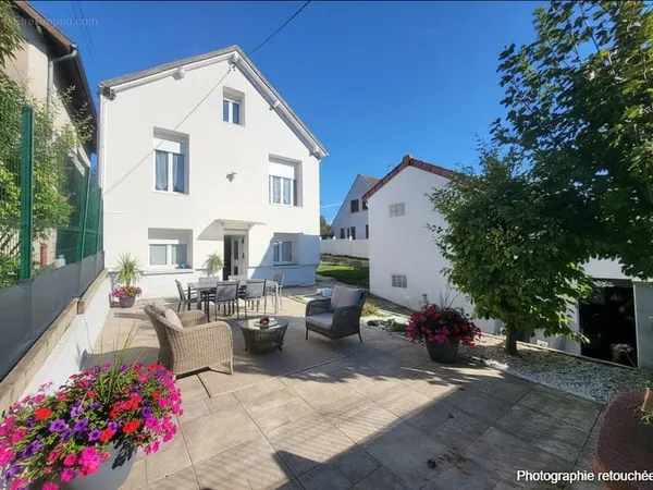 Maison familiale 4 chambres secteur CHARLY SUR MARNE