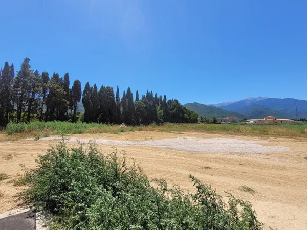 Terrain 552 m²