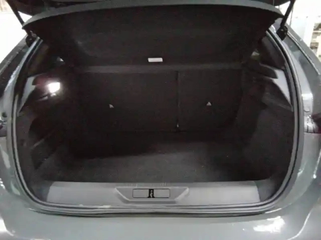 Peugeot 308 hybrid 145 e-dcs6 — photo 6