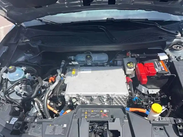 Renault 4 renault  e-tech electrique 150 ch autonomie confort — photo 26