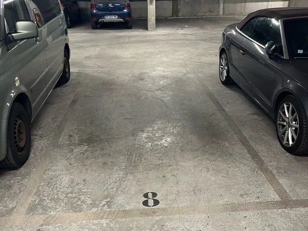 Location Place de Parking sécurisée - Montreuil Solidarité-Carnot