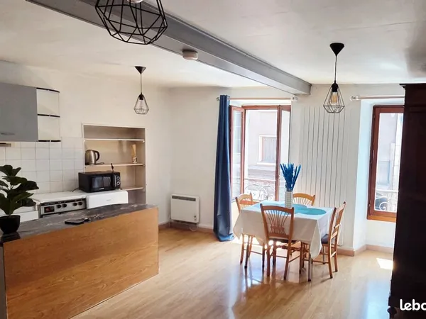 Grand Studio 30m2 centre ville st michel de maurienne