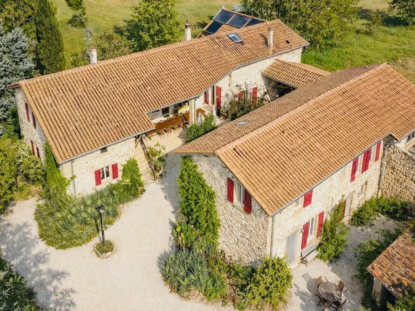 Maison 14 pièces 350 m²