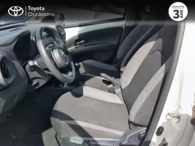 Toyota Aygo X 1.0 vvt-i 72ch dynamic my23 — photo 11