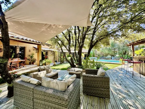 Villa à la campagne - Regusse