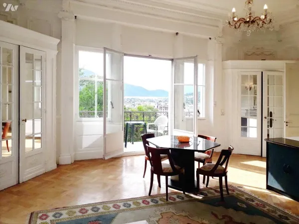 Appartement 4 pièces 130 m²