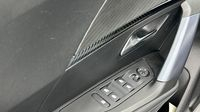 Peugeot 2008 1.2 PureTech 130ch S&S Allure — photo 19