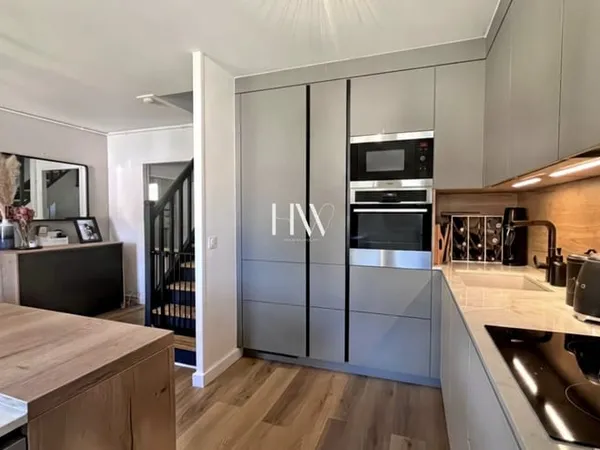 LA BALME-DE-SILLINGY - BEAU T3 EN DUPLEX - RÉNOVÉ AVEC BALCON