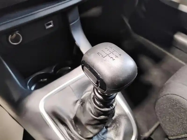 Citroën C3 puretech 110 s&amp;s bvm6 shine — photo 24